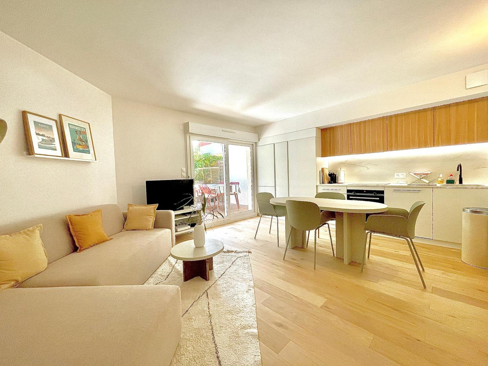 Splendide Appartement De Charme Avec Patio, Parking Et Plage A 3 Minutes Biarritz Ngoại thất bức ảnh
